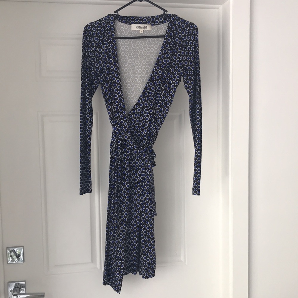 Diane von Furstenberg 100% Silk Wrap Dress Sz. 0